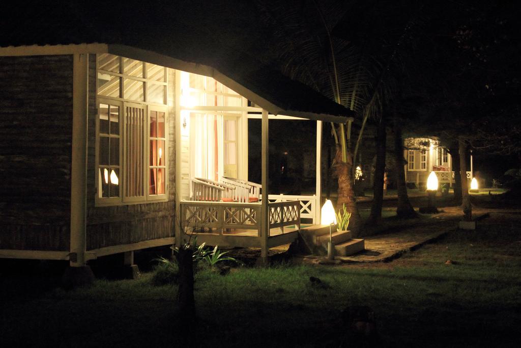 Gazebo Meno Otel Gili Meno Oda fotoğraf